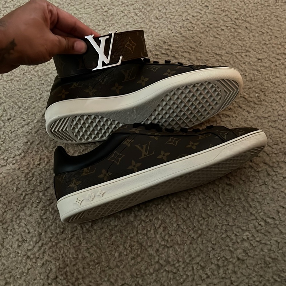 Louis Vuitton Luxembourg sneaker Louis Vuitton belt sz 32